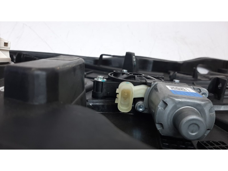 Recambio de elevalunas trasero izquierdo para kia niro referencia OEM IAM 83470AT000  