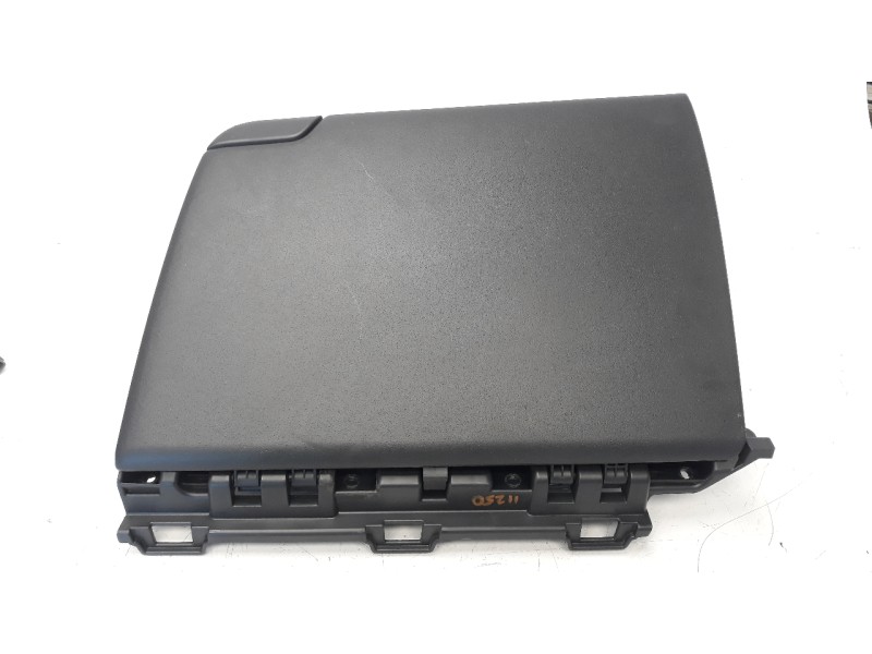 Recambio de guantera para kia niro referencia OEM IAM 84541AT000CCV  