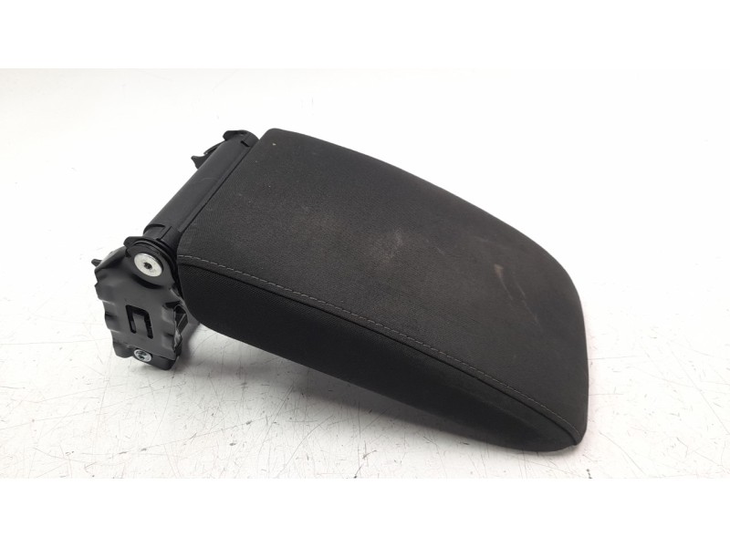 Recambio de apoyabrazos central para volkswagen scirocco (138) r-line bmt referencia OEM IAM 1K5864251C  