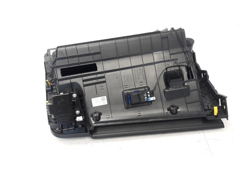 Recambio de guantera para kia niro referencia OEM IAM 84541AT000CCV  
