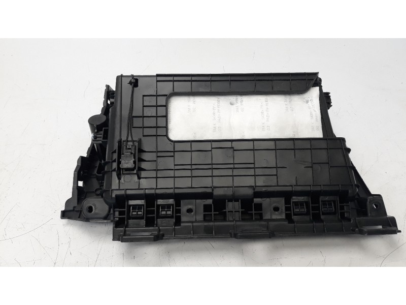 Recambio de guantera para kia niro referencia OEM IAM 84541AT000CCV  