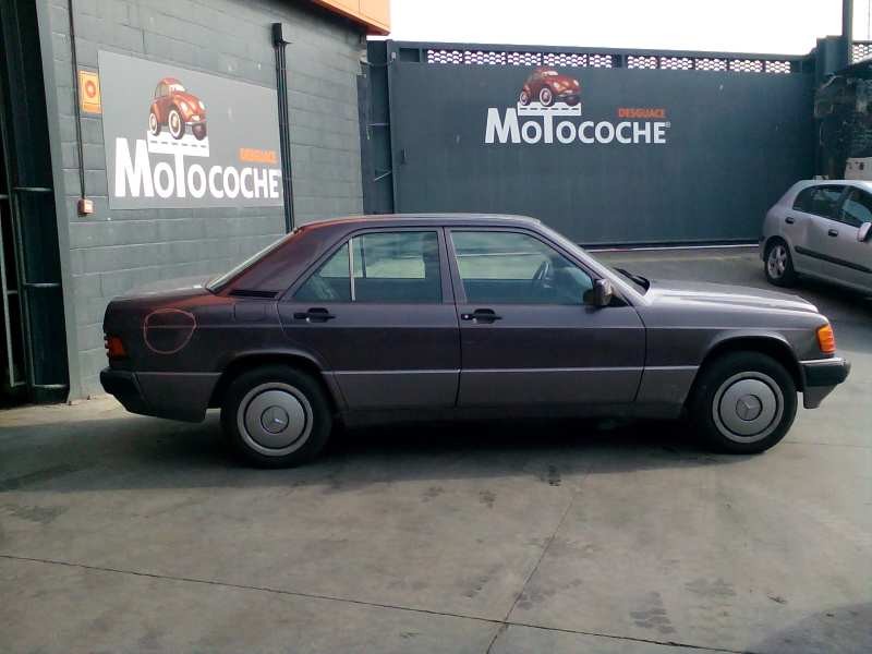 mercedes-benz clase c (w201) berlina del año 1992