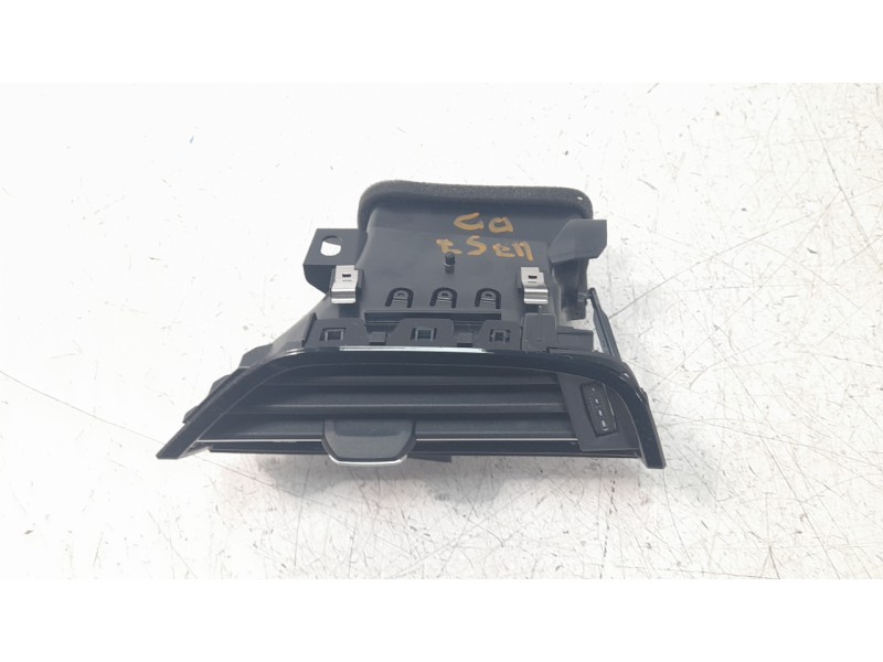 Recambio de rejilla aireadora para audi q3 (f3b) referencia OEM IAM 83B8209026PS  