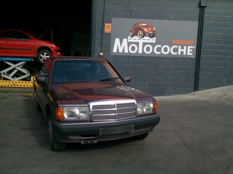 mercedes-benz clase c (w201) berlina del año 1992