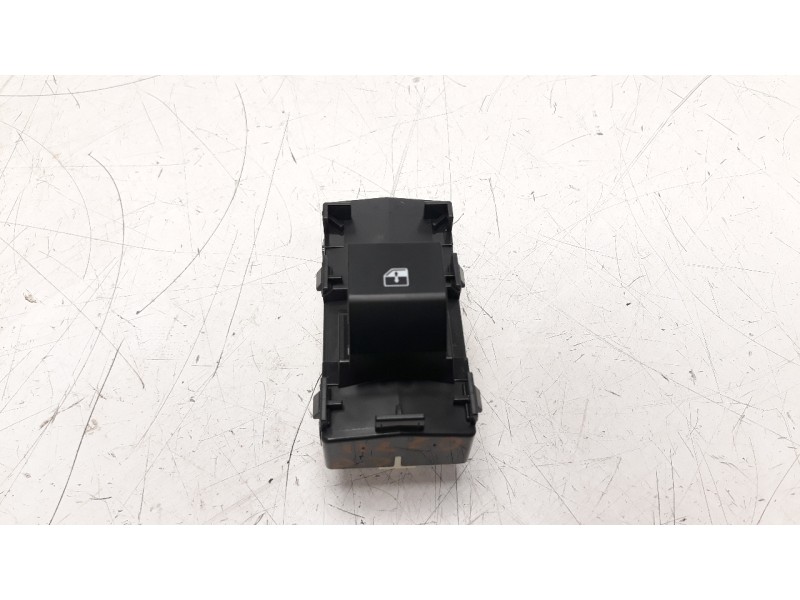Recambio de mando elevalunas delantero derecho para kia niro referencia OEM IAM 93581AT200  