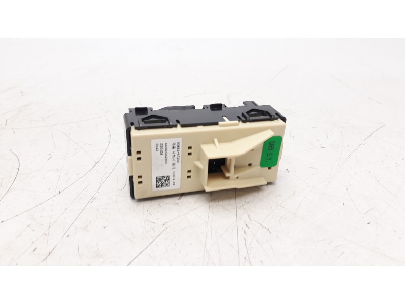 Recambio de mando elevalunas delantero derecho para kia niro referencia OEM IAM 93581AT200  