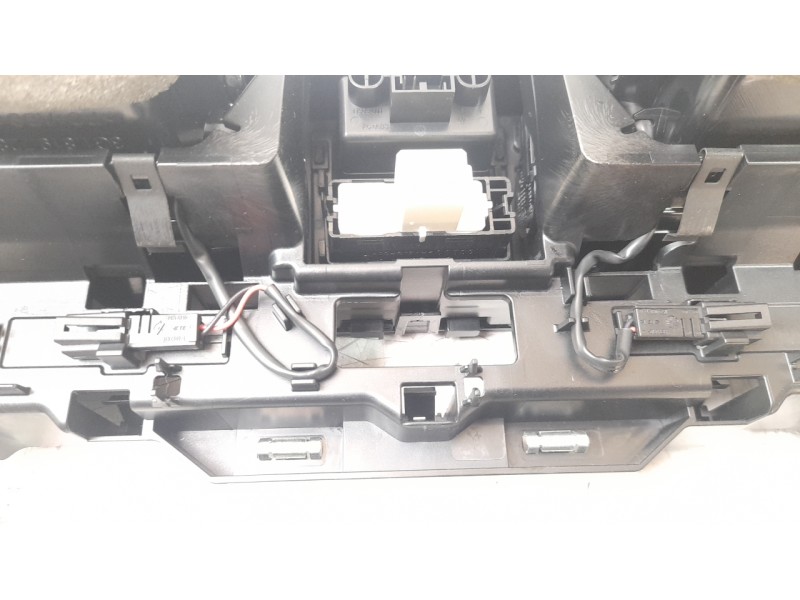 Recambio de aireador central para volkswagen passat variant (cb5) r-line referencia OEM IAM 3G1858416M041  