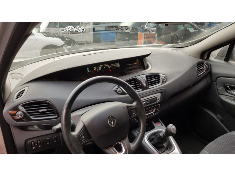 renault scenic iii del año 2013