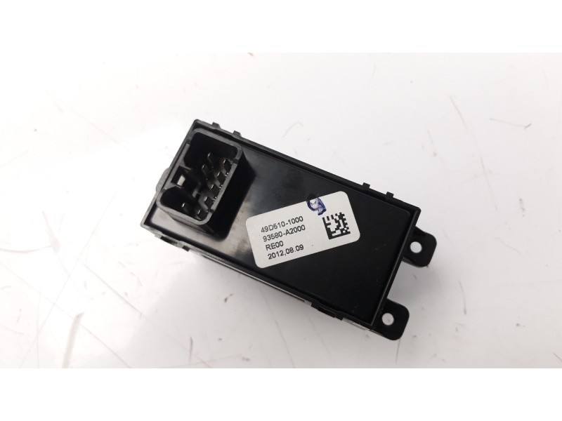 Recambio de mando elevalunas delantero derecho para kia cee´d 1.6 crdi cat referencia OEM IAM 93580A2000  