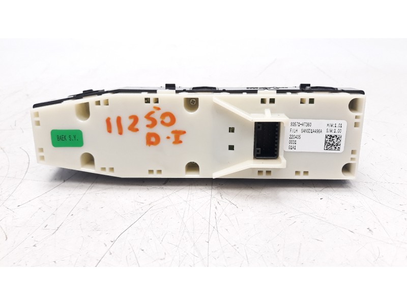 Recambio de mando elevalunas delantero izquierdo para kia niro referencia OEM IAM 93571AT360  