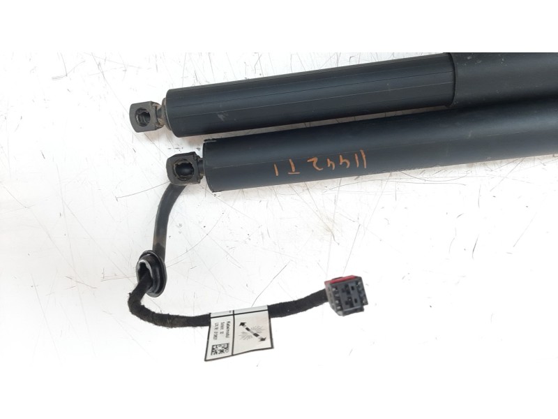 Recambio de amortiguadores maletero / porton para hyundai tucson referencia OEM IAM 81831N7100  