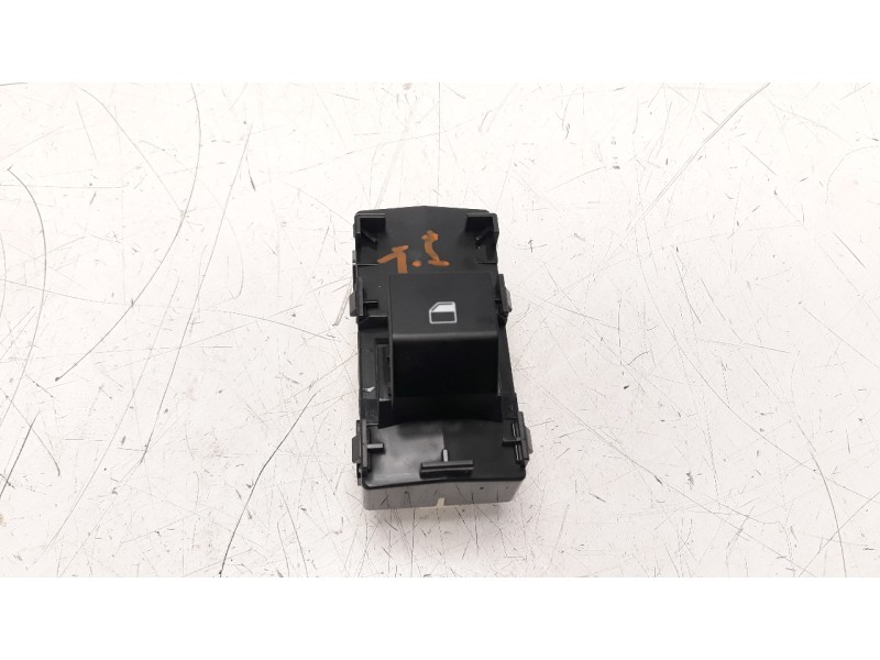 Recambio de mando elevalunas trasero izquierdo para kia niro referencia OEM IAM 93681AT000  