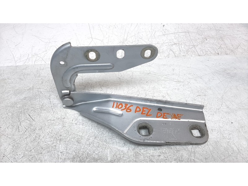 Recambio de bisagra capo derecha para porsche cayenne (typ 9pa) turbo s referencia OEM IAM 7L5823302  