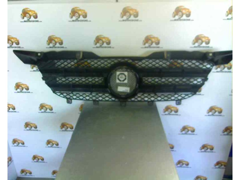 Recambio de rejilla delantera para mercedes-benz sprinterii caja cerrada (desde 01.06) referencia OEM IAM 9068800385 107131805 M