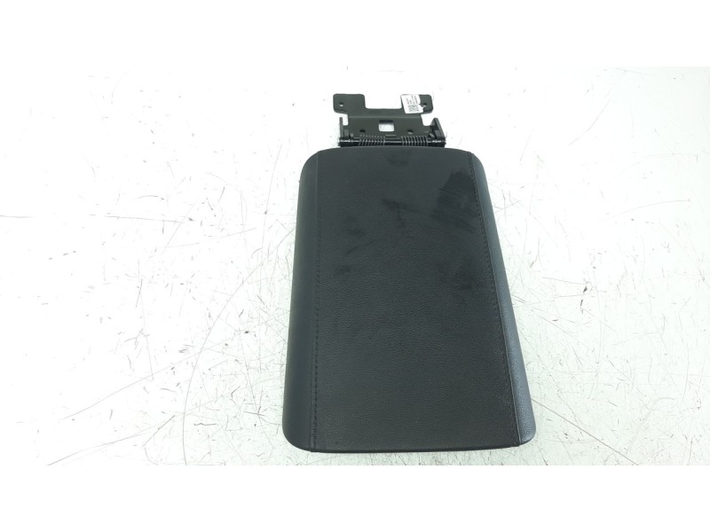 Recambio de apoyabrazos central para hyundai tucson referencia OEM IAM 84660N7100NNB  