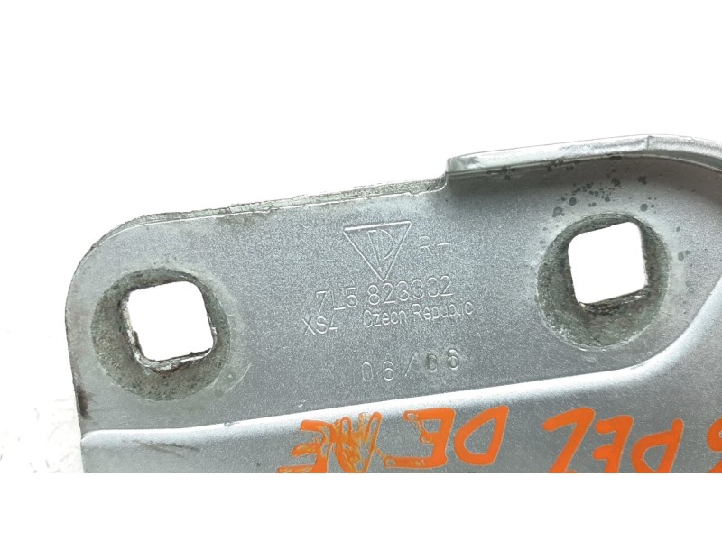Recambio de bisagra capo derecha para porsche cayenne (typ 9pa) turbo s referencia OEM IAM 7L5823302  