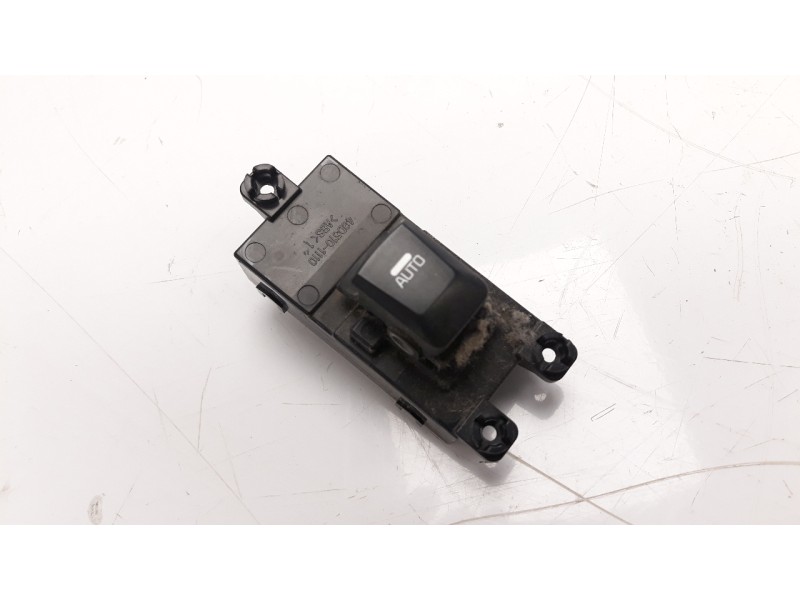 Recambio de mando elevalunas trasero izquierdo para kia cee´d 1.6 crdi cat referencia OEM IAM 93580A2000  