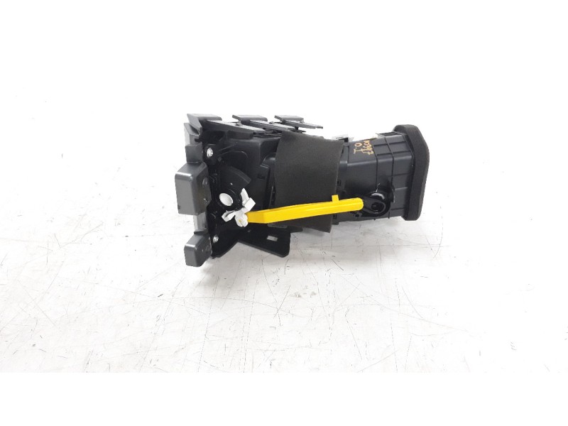 Recambio de rejilla aireadora para hyundai tucson 1.6 cat referencia OEM IAM D79748000  