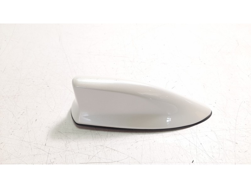 Recambio de antena para toyota corolla (e21) referencia OEM IAM 8676002090  