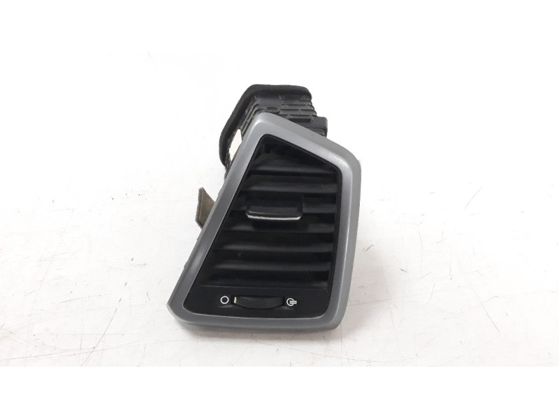 Recambio de rejilla aireadora para hyundai tucson 1.6 cat referencia OEM IAM 97490D7000  
