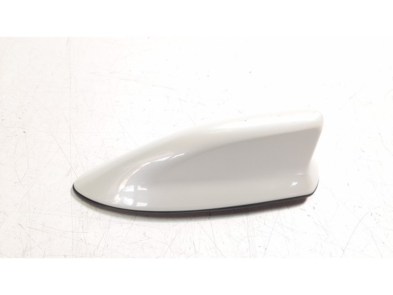 Recambio de antena para toyota corolla (e21) referencia OEM IAM 8676002090  