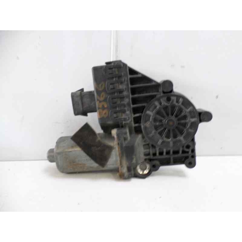 Recambio de motor elevalunas delantero izquierdo para opel astra g berlina 2.0 dti referencia OEM IAM 119950200 90521881 
