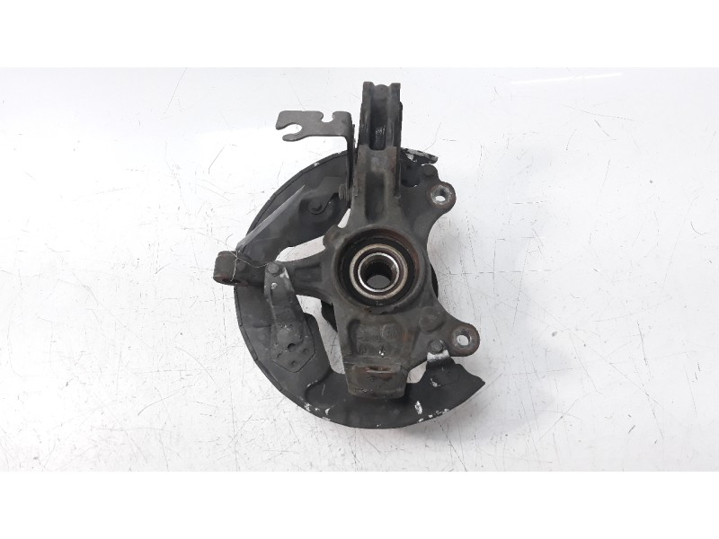 Recambio de mangueta delantera izquierda para peugeot 308 1.6 blue-hdi fap referencia OEM IAM 1647857480  