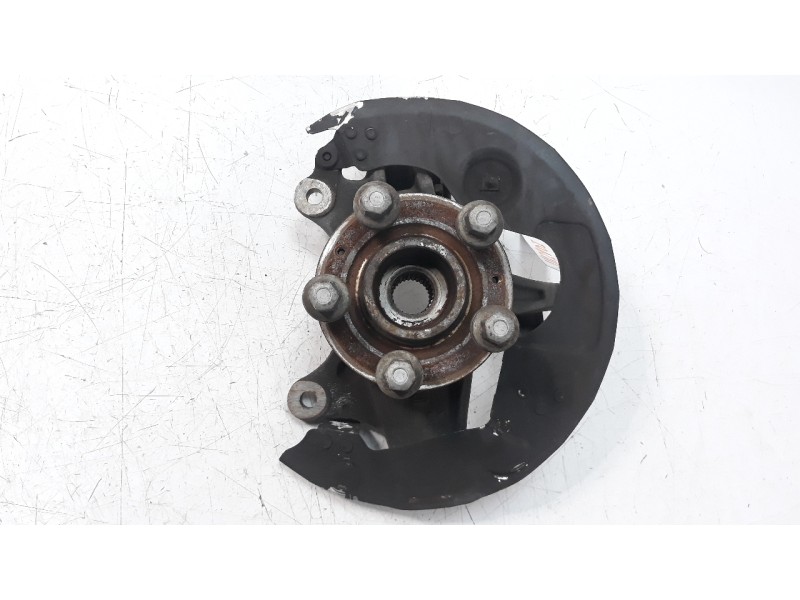 Recambio de mangueta delantera izquierda para peugeot 308 1.6 blue-hdi fap referencia OEM IAM 1647857480  