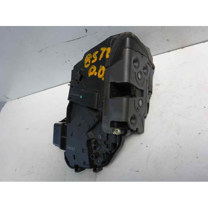 Recambio de cerradura puerta delantera derecha para mazda 3 berlina (bk) 1.6 crdt active referencia OEM IAM   