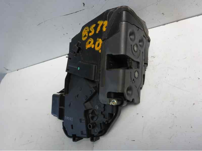 Recambio de cerradura puerta delantera derecha para mazda 3 berlina (bk) 1.6 crdt active referencia OEM IAM   