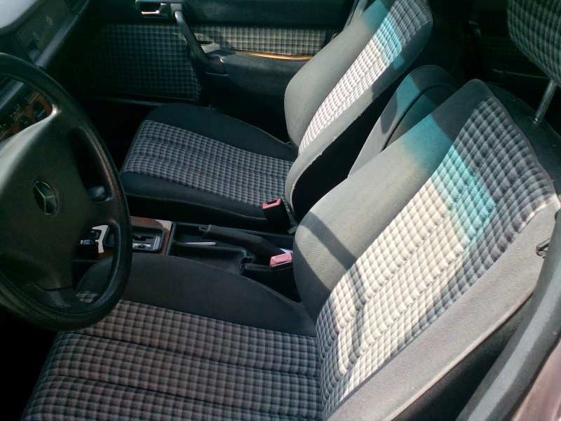 mercedes-benz clase c (w201) berlina del año 1992