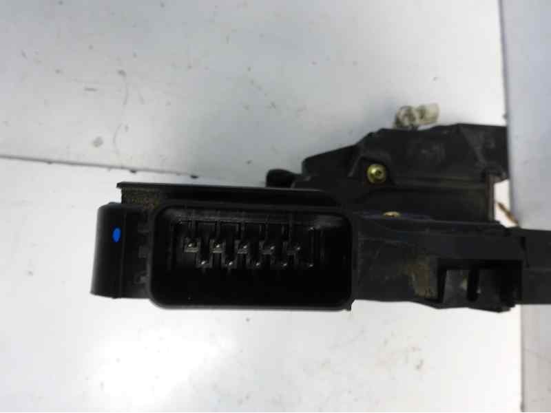 Recambio de cerradura puerta delantera derecha para mazda 3 berlina (bk) 1.6 crdt active referencia OEM IAM   