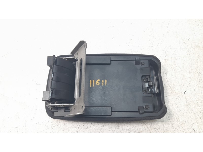 Recambio de apoyabrazos central para toyota corolla (e21) referencia OEM IAM 5890502F60C0  