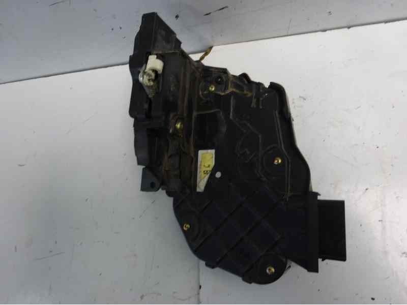 Recambio de cerradura puerta delantera derecha para mazda 3 berlina (bk) 1.6 crdt active referencia OEM IAM   