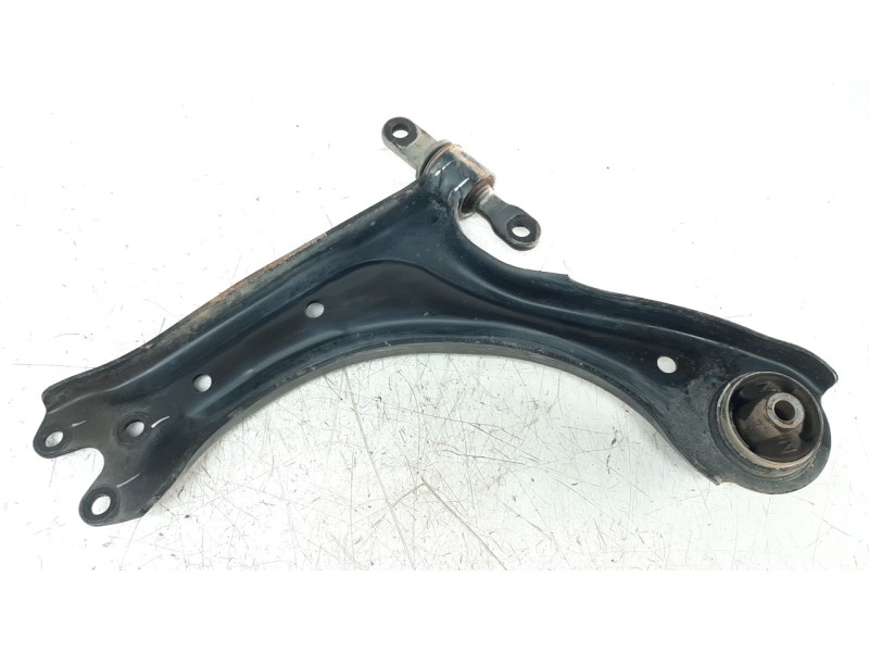 Recambio de brazo suspension inferior delantero derecho para hyundai tucson referencia OEM IAM 54501N9000  