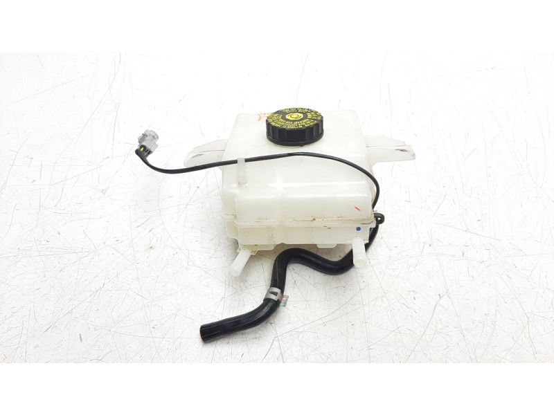 Recambio de deposito servo para toyota auris hybrid active referencia OEM IAM 0204789033  
