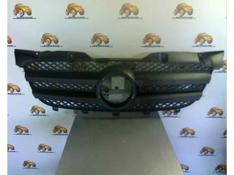 Recambio de rejilla delantera para mercedes-benz sprinterii caja cerrada (desde 01.06) referencia OEM IAM 9068800385 107131805 M