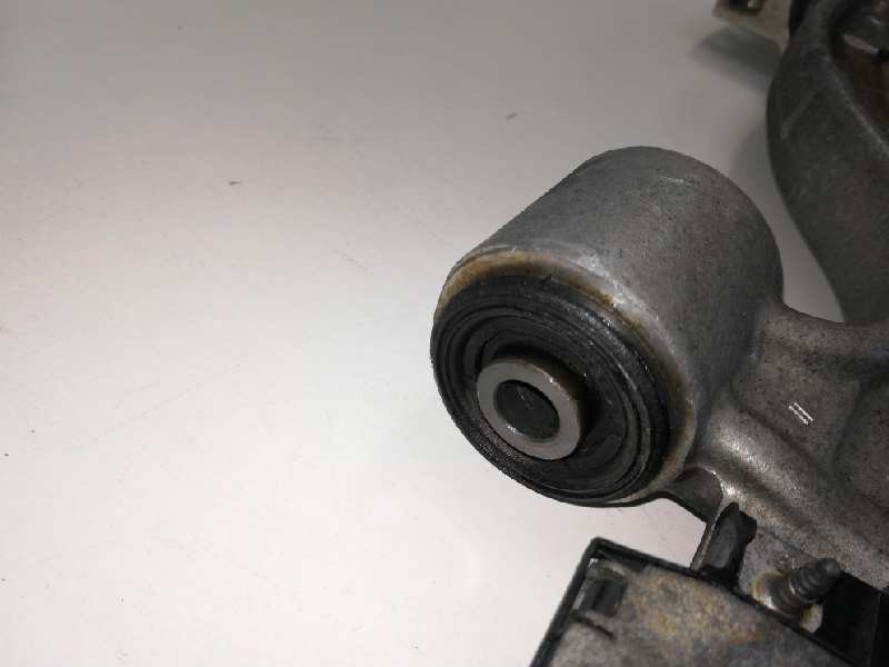 Recambio de brazo suspension inferior delantero izquierdo para opel astra j lim. excellence referencia OEM IAM 13334022 BR1636 