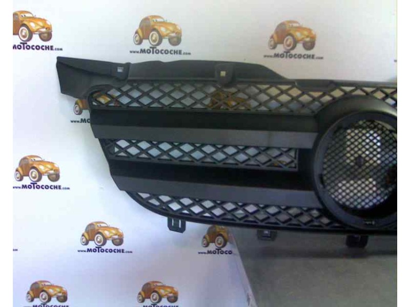 Recambio de rejilla delantera para mercedes-benz sprinterii caja cerrada (desde 01.06) referencia OEM IAM 9068800385 107131805 M