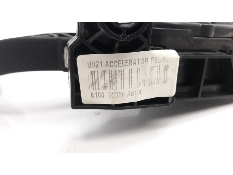 Recambio de potenciometro pedal para kia cee´d 1.6 crdi cat referencia OEM IAM 32700A6100  