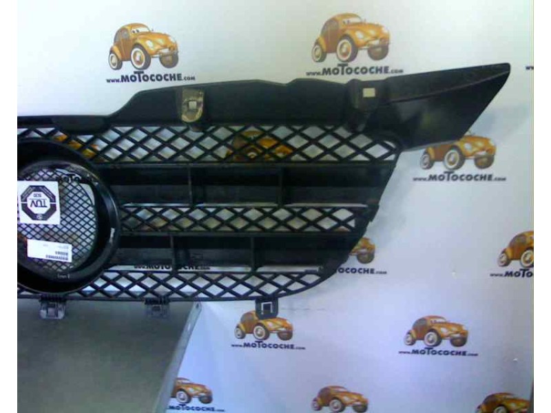 Recambio de rejilla delantera para mercedes-benz sprinterii caja cerrada (desde 01.06) referencia OEM IAM 9068800385 107131805 M