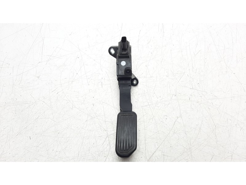 Recambio de potenciometro pedal para toyota auris hybrid active referencia OEM IAM 7811002120  