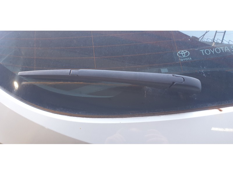 Recambio de brazo limpia trasero para toyota corolla (e21) referencia OEM IAM 8524102080  