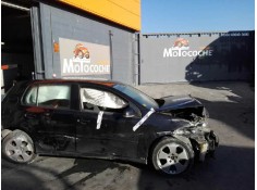 VOLKSWAGEN GOLF V BERLINA (1K1)