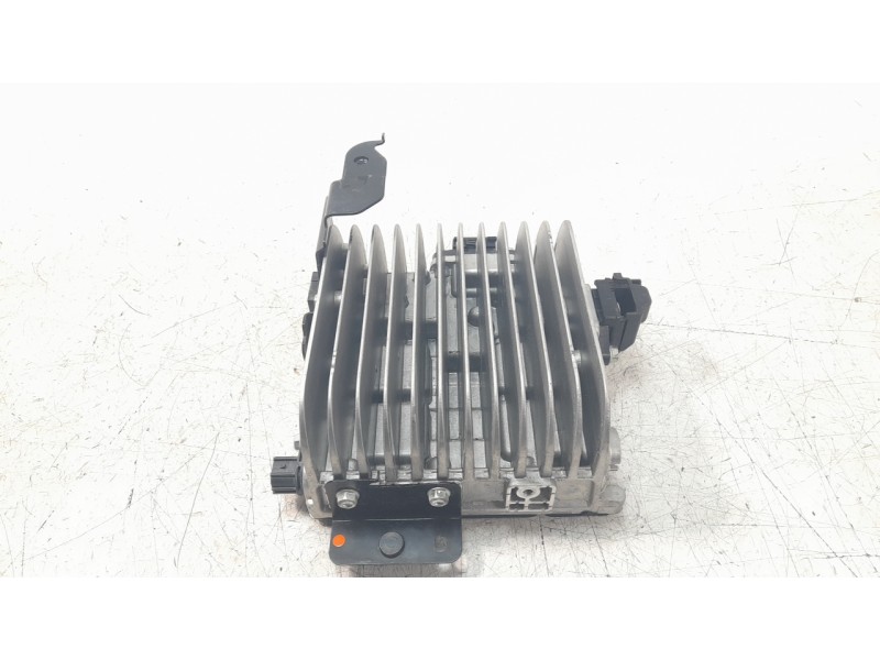 Recambio de inversor para mazda 3 sedán (bp) referencia OEM IAM BDMC67ZD3E  