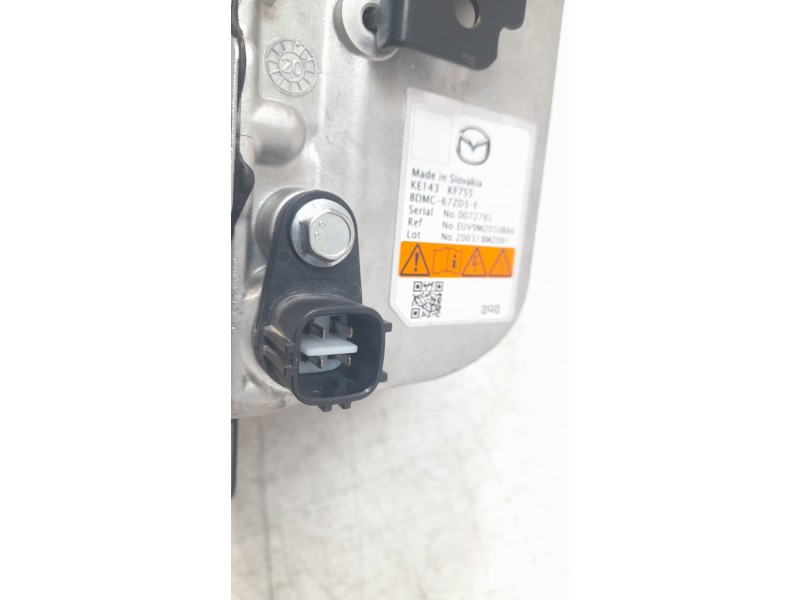 Recambio de inversor para mazda 3 sedán (bp) referencia OEM IAM BDMC67ZD3E  