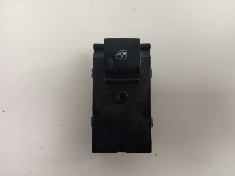 Recambio de mando elevalunas trasero derecho para opel astra j lim. excellence referencia OEM IAM 13301888  