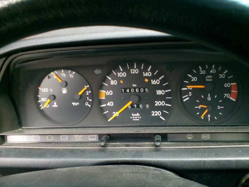 mercedes-benz clase c (w201) berlina del año 1992