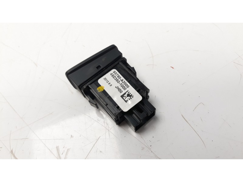 Recambio de warning para kia cee´d 1.6 crdi cat referencia OEM IAM 93790A2000 49D3601000 