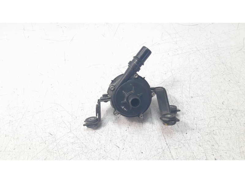 Recambio de bomba agua para hyundai ioniq referencia OEM IAM 369002B000  